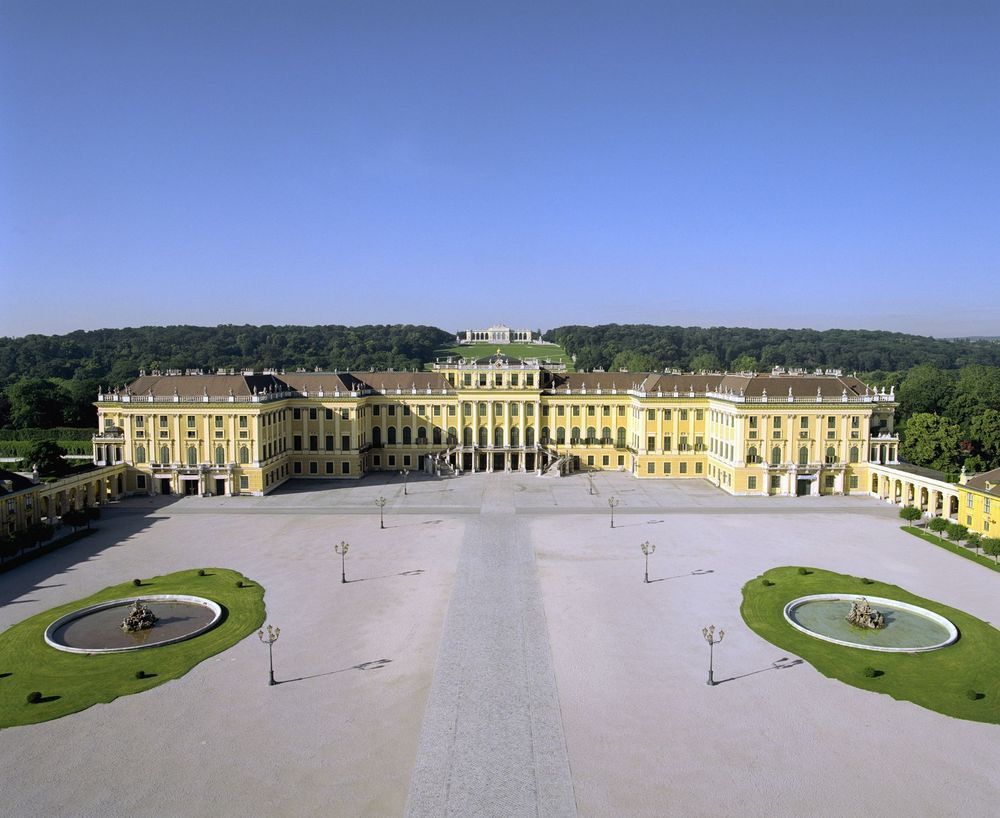 Schloß Schönbrunn Grand * Wien